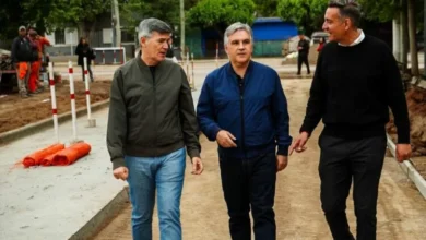 Gobernador Martín Llaryora y alcalde Daniel Passerini inspeccionan obras viales en Villa Rivadavia Anexo