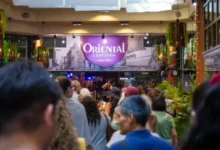 Cabildo histórico de Córdoba iluminado durante la caminata nocturna de Córdoba Misteriosa
