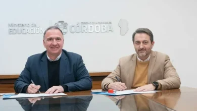 Firma del convenio entre el Ministerio de Educación y la Cámara de Industrias Plásticas de Córdoba
