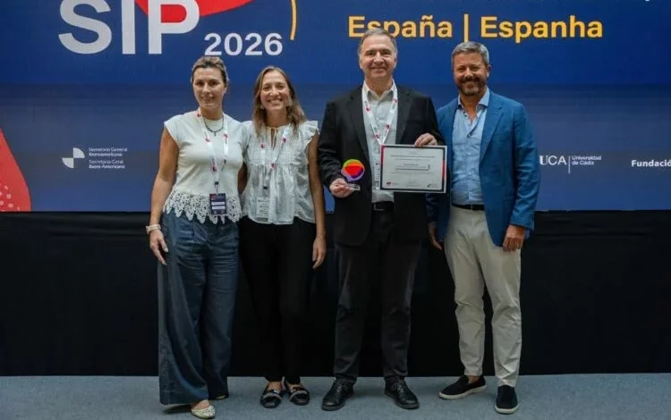 Escuela rural de Córdoba conectada por el programa Puentes Digitales