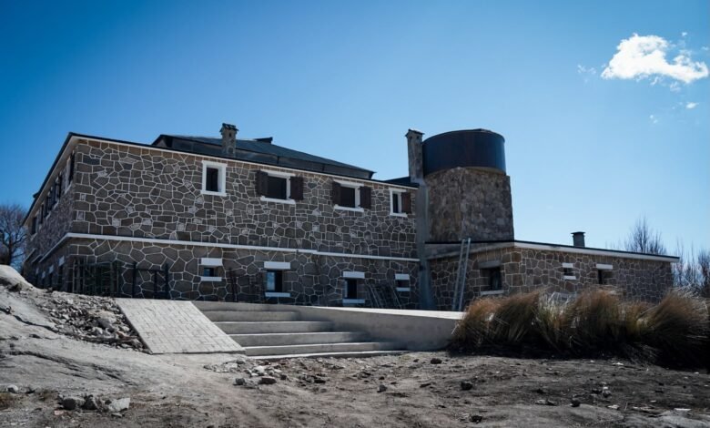 Hotel El Cóndor restaurado con energía solar y accesibilidad universal