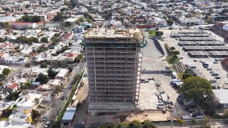 Obras de las torres DÚO en el predio del Córdoba Shopping, Villa Cabrera