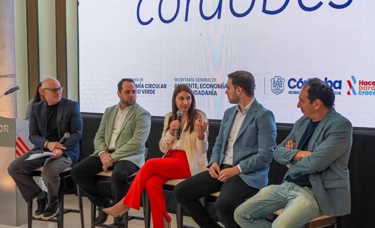 Captura de pantalla de la plataforma digital del Mercado Circular Cordobés mostrada en una presentación oficial