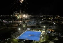 Estadio Soledad García iluminado para la apertura de la FIH Hockey Pro League 2026-27 en Córdoba