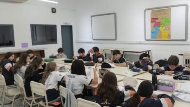 Alumnos de 6.º grado realizando la prueba PRISMA de inglés en una escuela de Córdoba