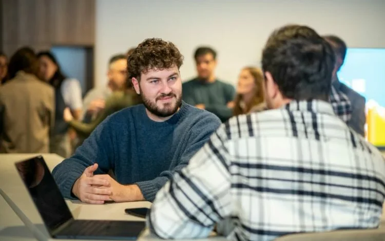 Emprendedores de Córdoba presentando sus proyectos en la convocatoria Triple F