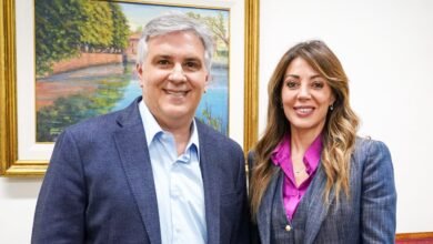 Gobernador Martín Llaryora y senadora Flavia Royón discutiendo la ley de biocombustibles