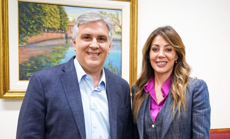 Gobernador Martín Llaryora y senadora Flavia Royón discutiendo la ley de biocombustibles