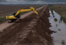 Obras de enarenado y mejora de drenaje en caminos rurales de Córdoba
