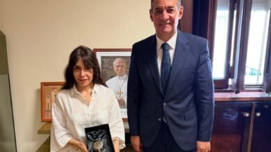 Emilce Cuda en el Vaticano antes de su visita a Córdoba