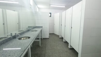 Sanitarios renovados y conexión cloacal en el I.P.E.M. 295 Agustín Tosco, Villa El Libertador