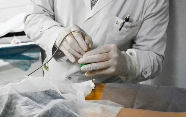 Sala de tomografía del Hospital Tránsito Cáceres de Allende durante ablación por radiofrecuencia